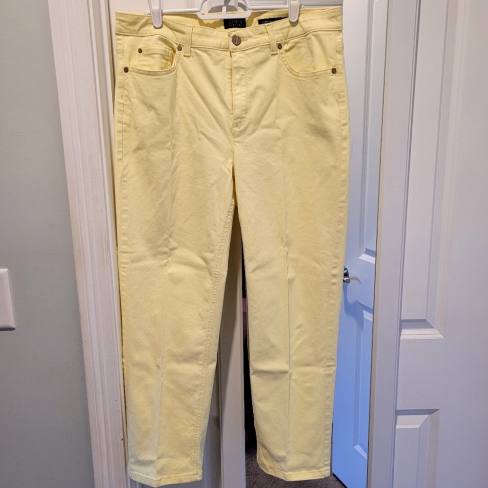 Jones New York Light Yellow Capris